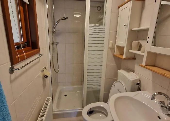 Chalé Klein Vink - E11